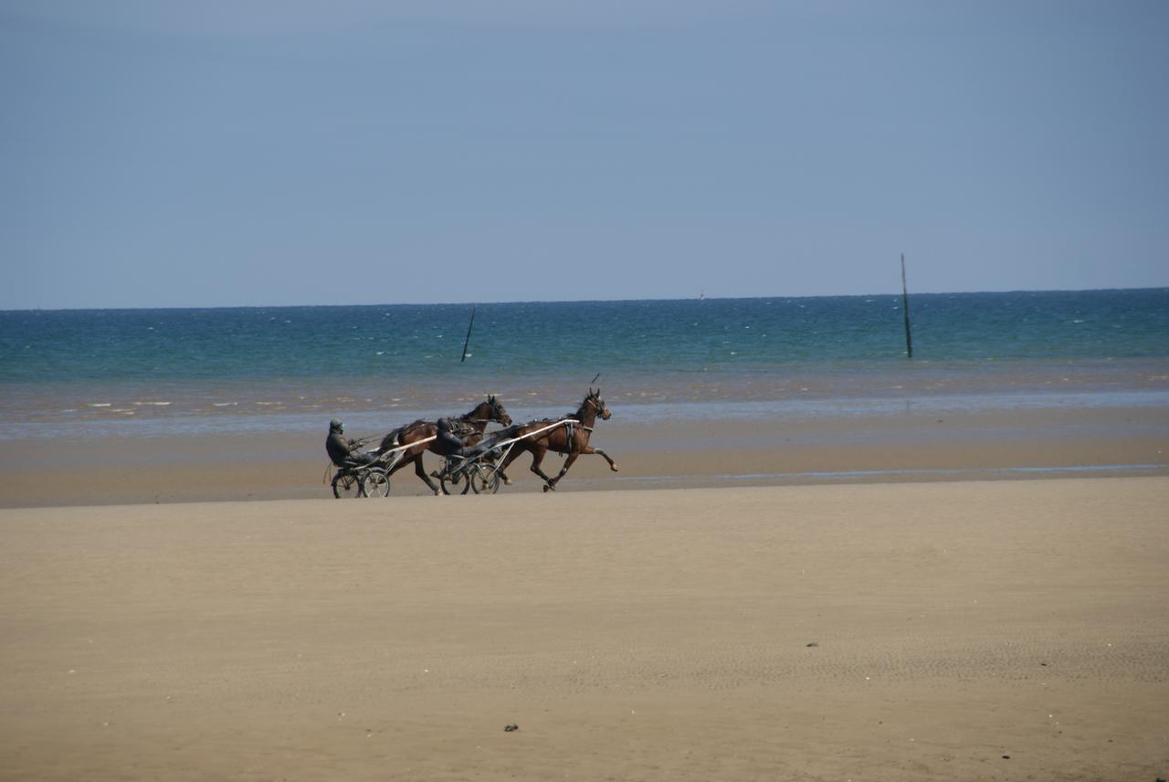 Bed and Breakfast Utah Beach Сент-Мари-дю-Мон Экстерьер фото